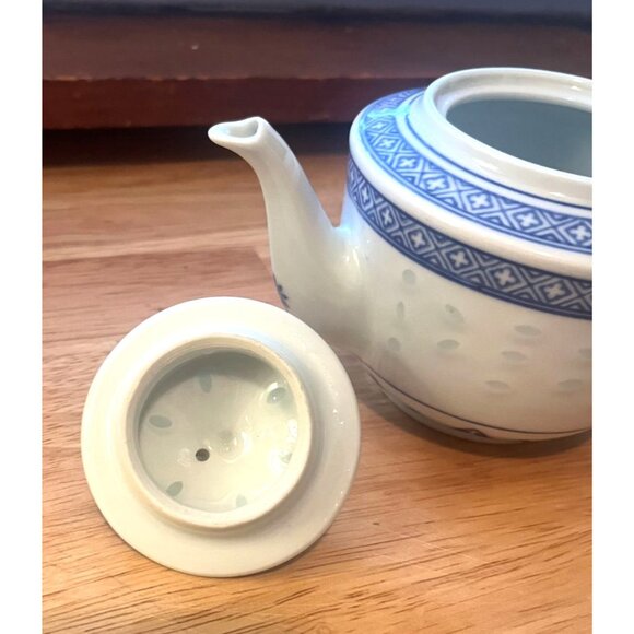 Tienshan Rice Grain Teapot With Blue Pattern - Picture 4 of 9